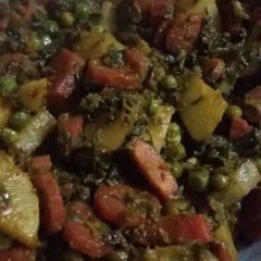 A picture of Gajar methi aloo matar.
