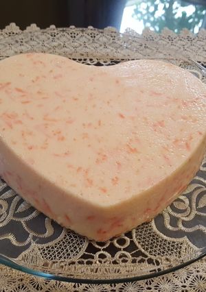 Una foto de Gelatina de zanahoria, piña y queso