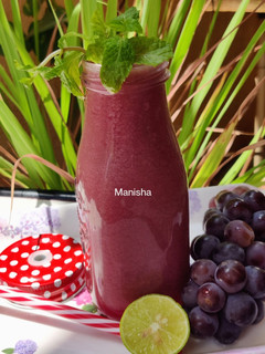 A picture of Grapes Juice.