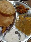 Aloo ki sbzi with puri