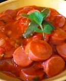 Salchichas entomatadas