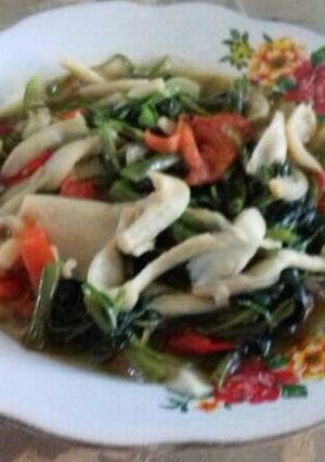 Foto resep Tumis kangkung jamur tiram bumbu saori