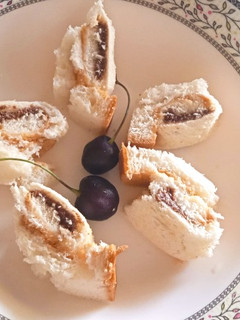 A picture of Peanut choco rollups.