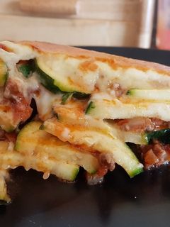 Cukkinis-húsos lasagne recept fotója