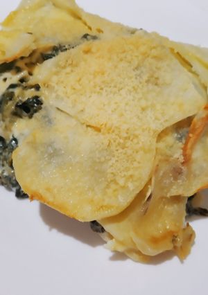 Una foto de Milhojas de papa y espinaca: sin gluten y vegetariano 🌱