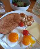 Plato de huevos de pata y setas, un desayuno de domingo