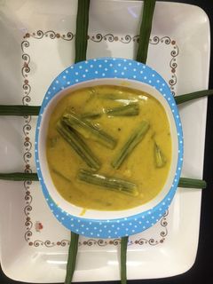 સરગવા ની શીંગ નું શાક (Saragva Shing Shak Recipe In Gujarati) રેસીપી મુખ્ય ફોટો