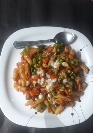 A picture of Red sauce pasta.