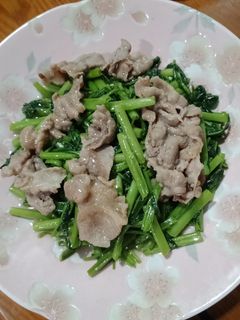 空心菜炒梅花肉 的食譜成品照片