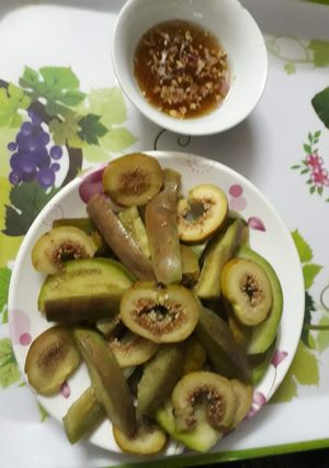 Hình của món Sung luộc, cà tím luộc.