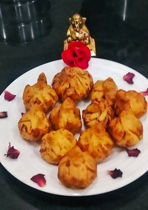 A picture of Fried Modak.