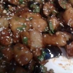 A picture of Eggplant manchurian.