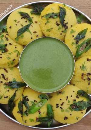 A picture of Dhokla in idli maker.