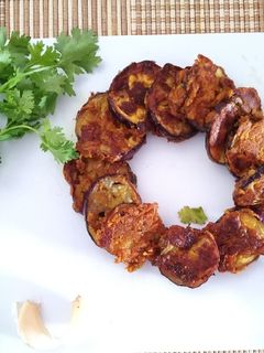 बैंगन भाजा (Baingan bhaja recipe in Hindi) रेसिपी मुख्य फोटो