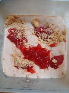 รูปของ ไอศกรีมสตรอว์เบอร์รีคุกกี้&ครีม