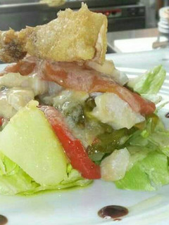 Una foto de Ensalada de ventrescas