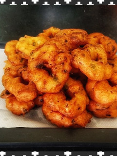 மரவள்ளிக் கிழங்கு வடை(maravalli kilangu vadai recipe in tamil) செய்முறை முக்கிய புகைப்படம்