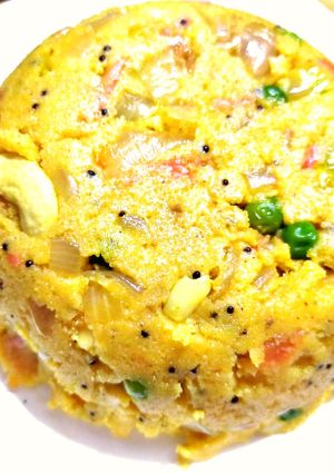 उपमा (Upma recipe in Hindi) रेसिपी मुख्य फोटो