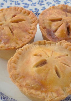 Una foto de Tartaletas de pollo al curry (Chicken curry pot pies)