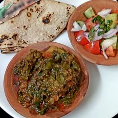 A picture of Palak aaloo.