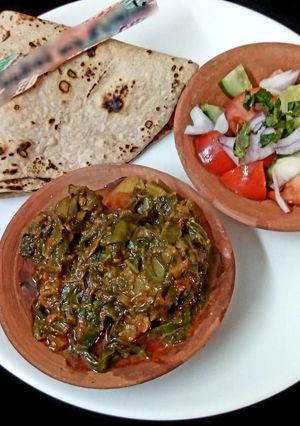 A picture of Palak aaloo.