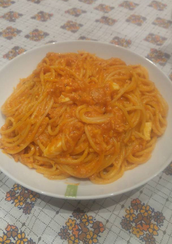 Una foto de Espaguetis con atún
