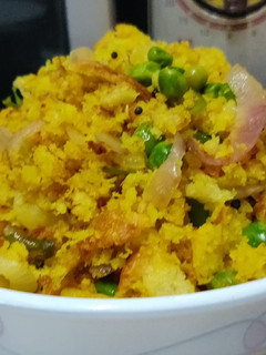 लैफट ओवर ब्रेड पोहा (leftover bread poha recipe in Hindi) रेसिपी मुख्य फोटो