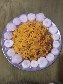 વઘારેલા ભાત (Vagharela Bhat Recipe In Gujarati) રેસીપી મુખ્ય ફોટો
