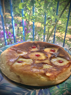 Una foto de Pastel de leche con manzana (en sartén)