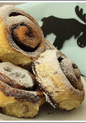 Kakaós és fahéjas-kardamonos csiga recept fotója