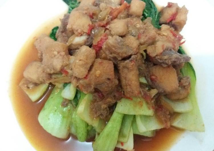 29. Tuna pokcoy saus tiram