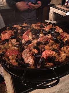Una foto de Paella