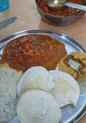 A picture of #SIS#Little millet,idli rice,urad dal Soft Idli with chutney.