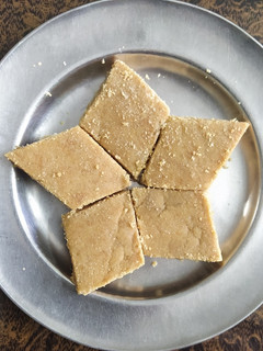 A picture of Sukhdi.