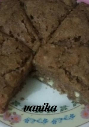 A picture of Eggless banana cooker cake.
