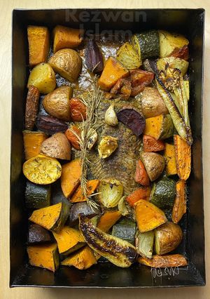 Oven baked Fish with all kinds of vegetables I lost count of ✌🏽🤓😎 রেসিপির প্রধান ছবি