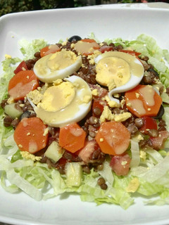 Una foto de Ensalada de lentejas con vinagreta de tahin