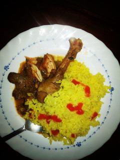 A picture of Rice and Chicken(Kuku kienyeji).