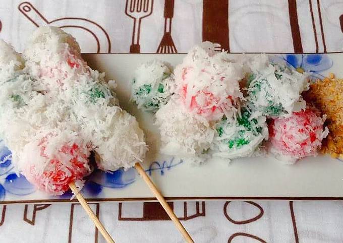 Cách thực hiện bánh hòn nhiều color vừa thơm vừa ngon đặc sản nổi tiếng Hương Canh Vĩnh Phúc