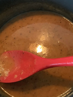 Una foto de Sopa turca Ezobelin Çorbasi (Sopa del Pueblo)