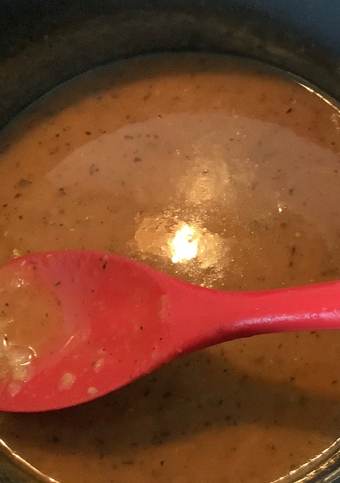 Una foto de Sopa turca Ezobelin Çorbasi (Sopa del Pueblo)