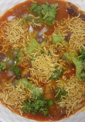 રગડો(ragda recipe in gujarati) રેસીપી મુખ્ય ફોટો