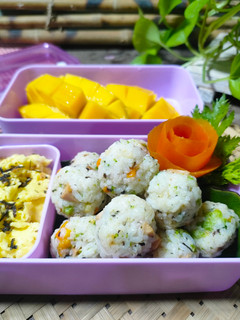 Foto resep Jumeokbap / nasi kepal korea (976)