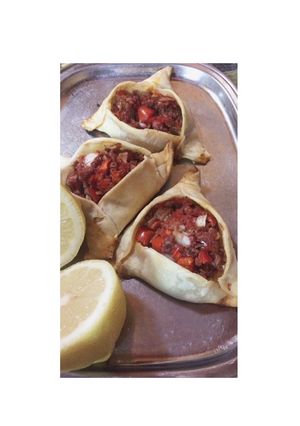 Una foto de Empanadas árabes 🥟🍋🤤