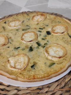 Una foto de Quiche de calabacín con queso de cabra