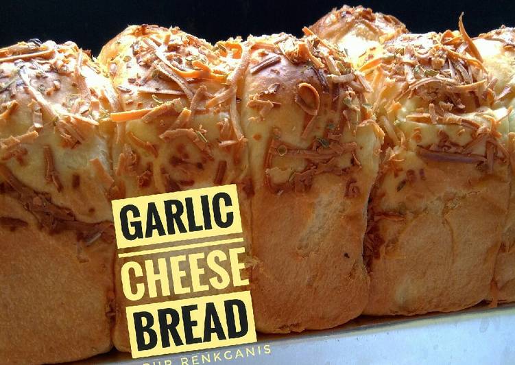 Garlic cheese bread