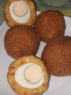 A picture of Yam Egg Roll.