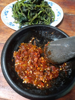 Foto resep Sambal Brambang Asem dan Daun Ubi Jalar ala rumah