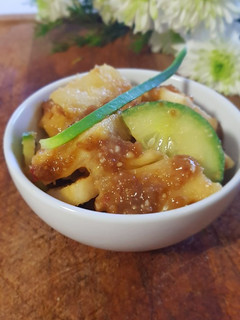 A picture of Rojak (Mixed-Fruit Salad) In Sweet & Spicy Peanut Sauce.