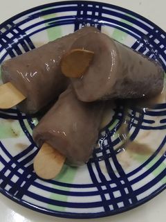 બનાના ચોકો કુલ્ફી(Banana Choco Kulfi recipe in gujarati) રેસીપી મુખ્ય ફોટો